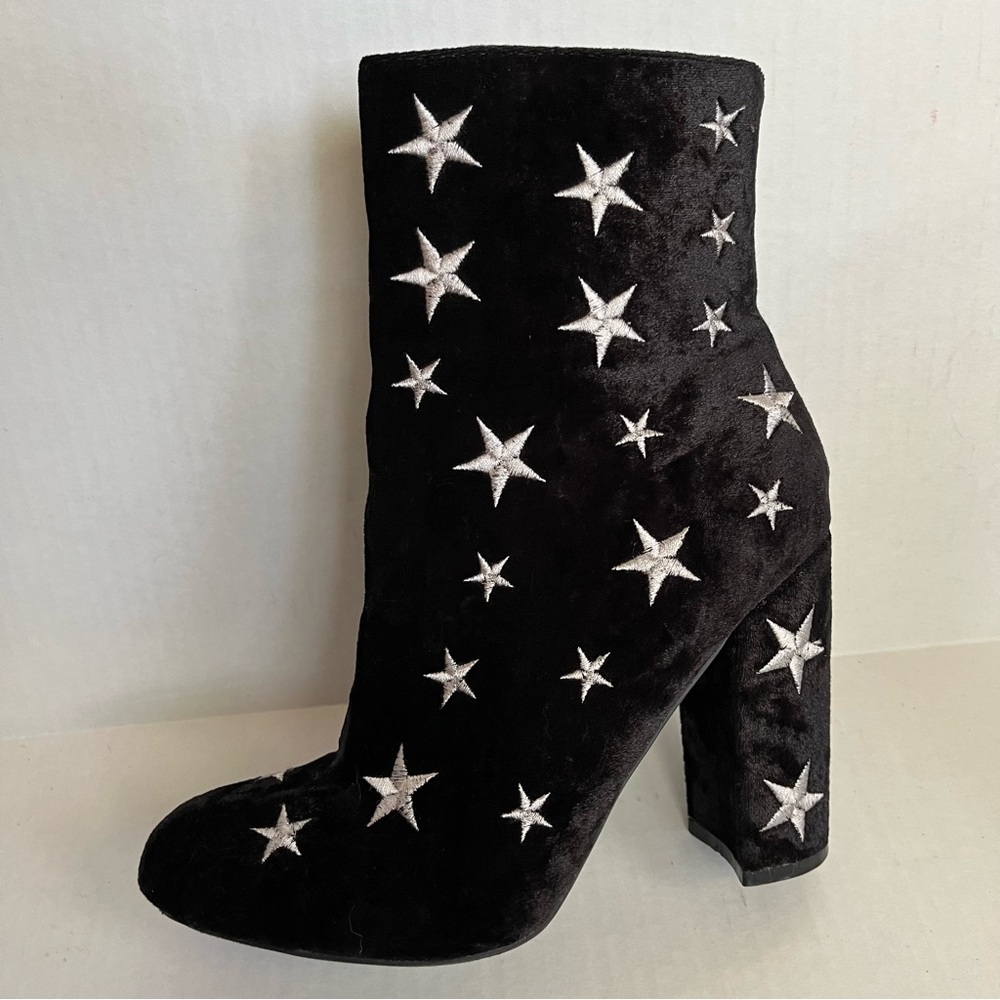 Wild Diva Black Star-Embellished Ankle Boots 7 - Picture 2 of 11
